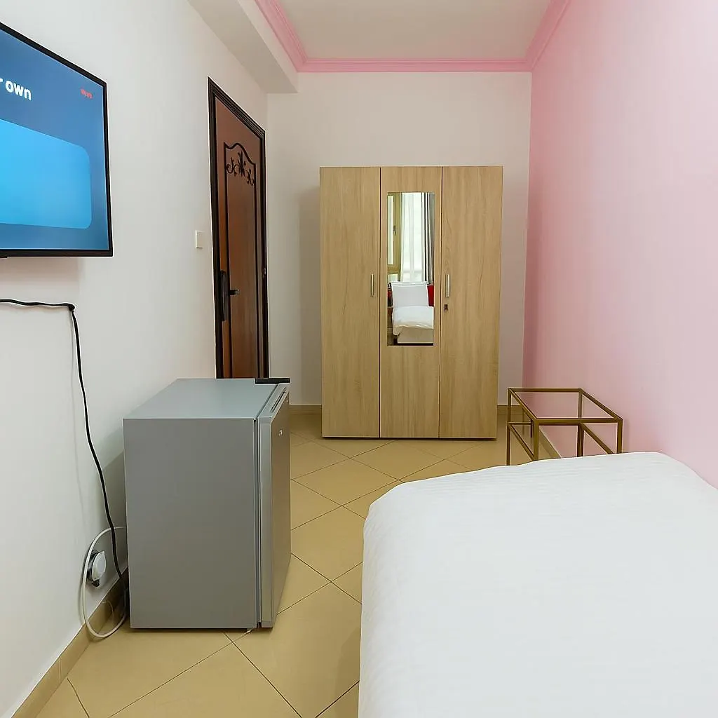 Nice Single Rooms For 
