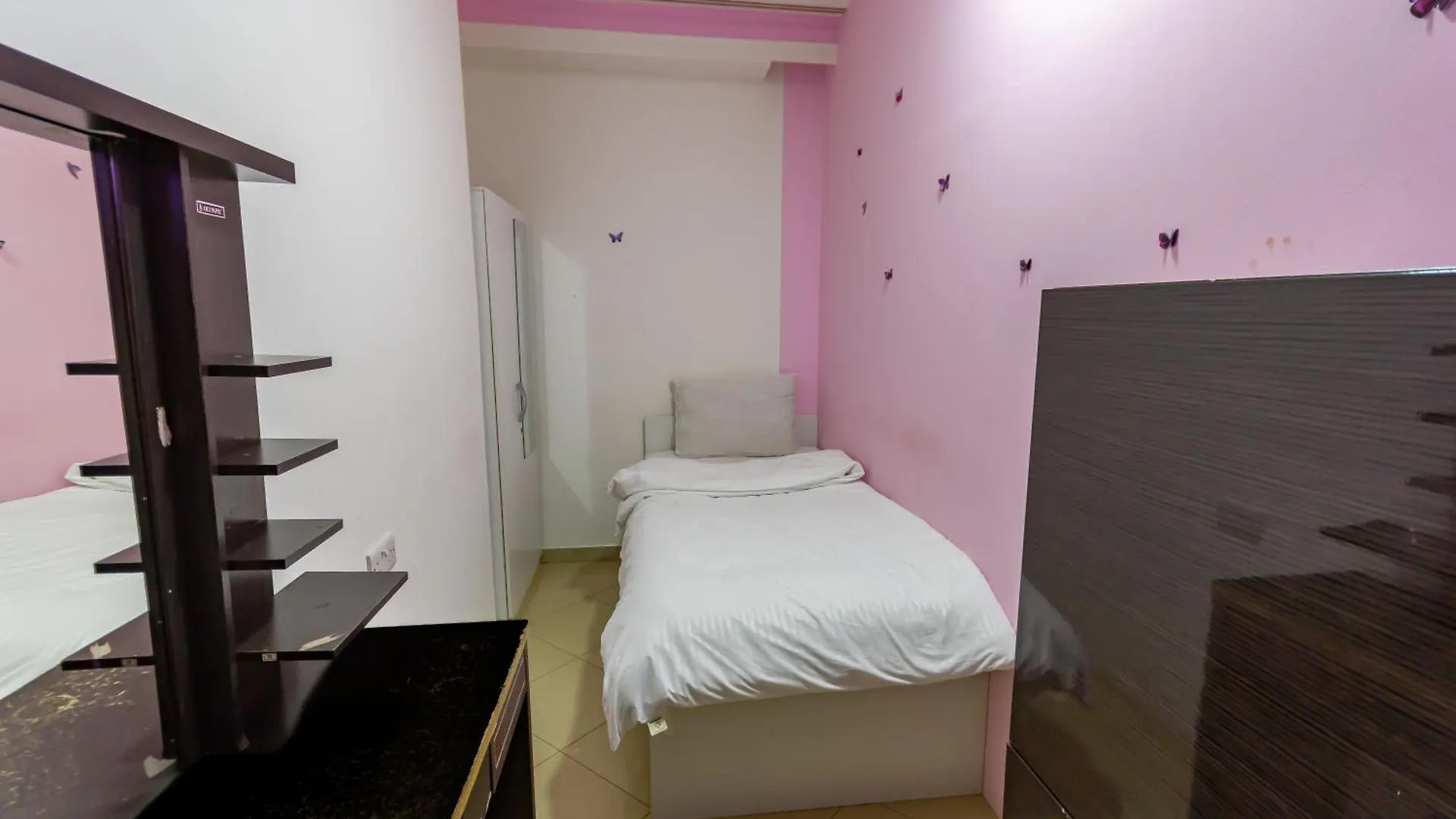 Nice Single Rooms For 