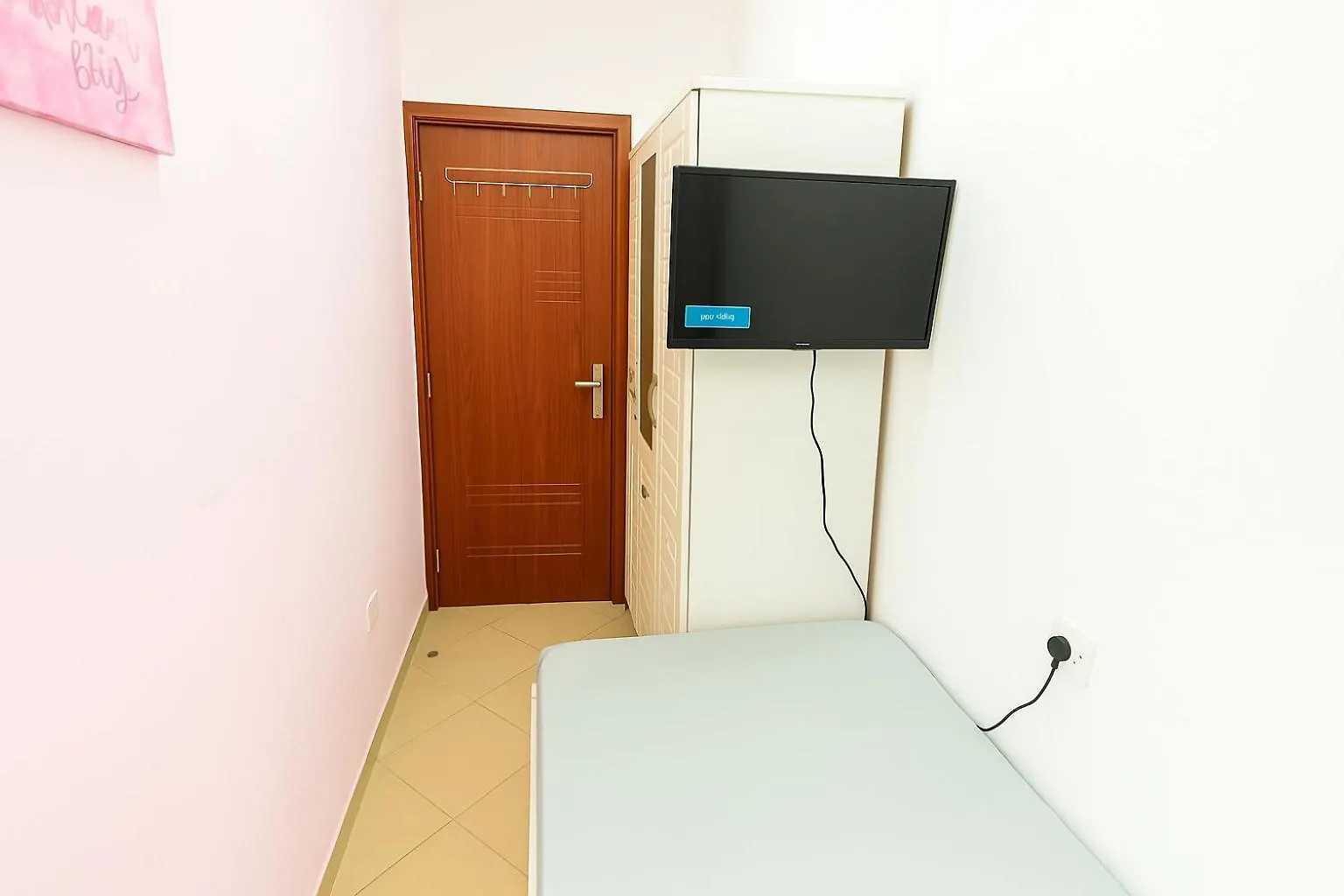 Nice Single Rooms For 