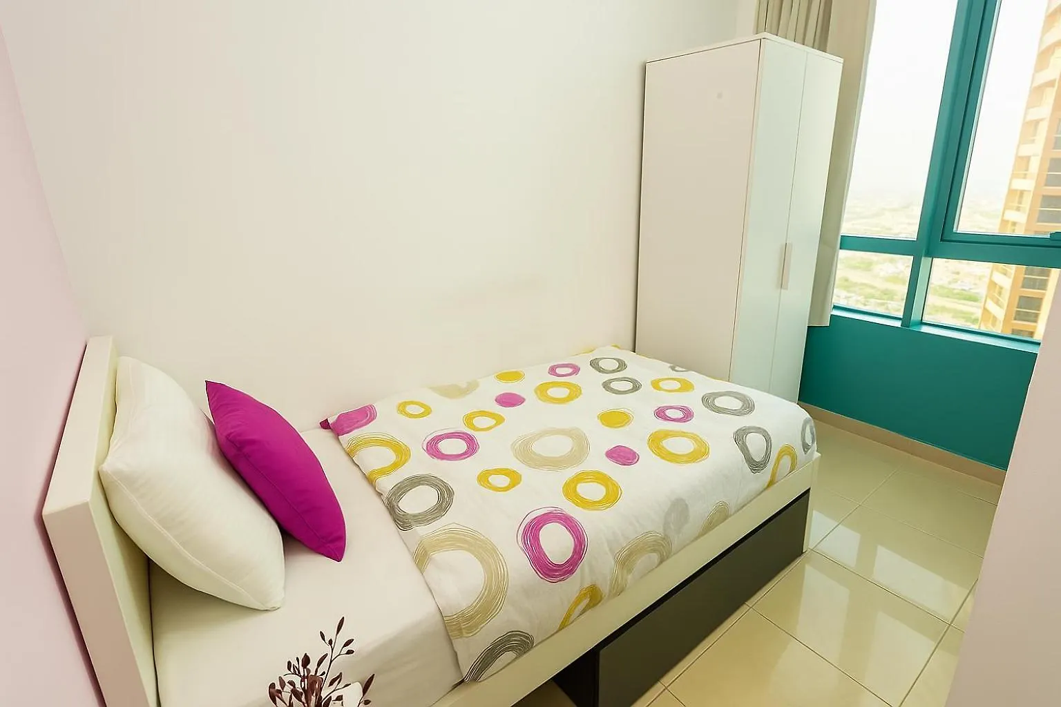 Проживание в семье Nice Single Rooms For 