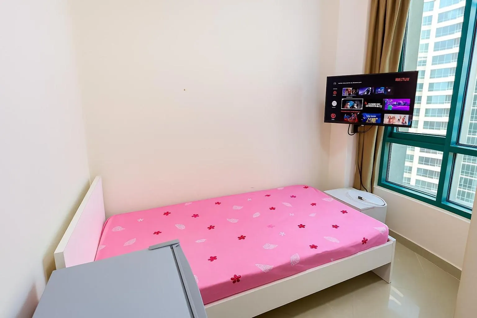 Проживание в семье Nice Single Rooms For 