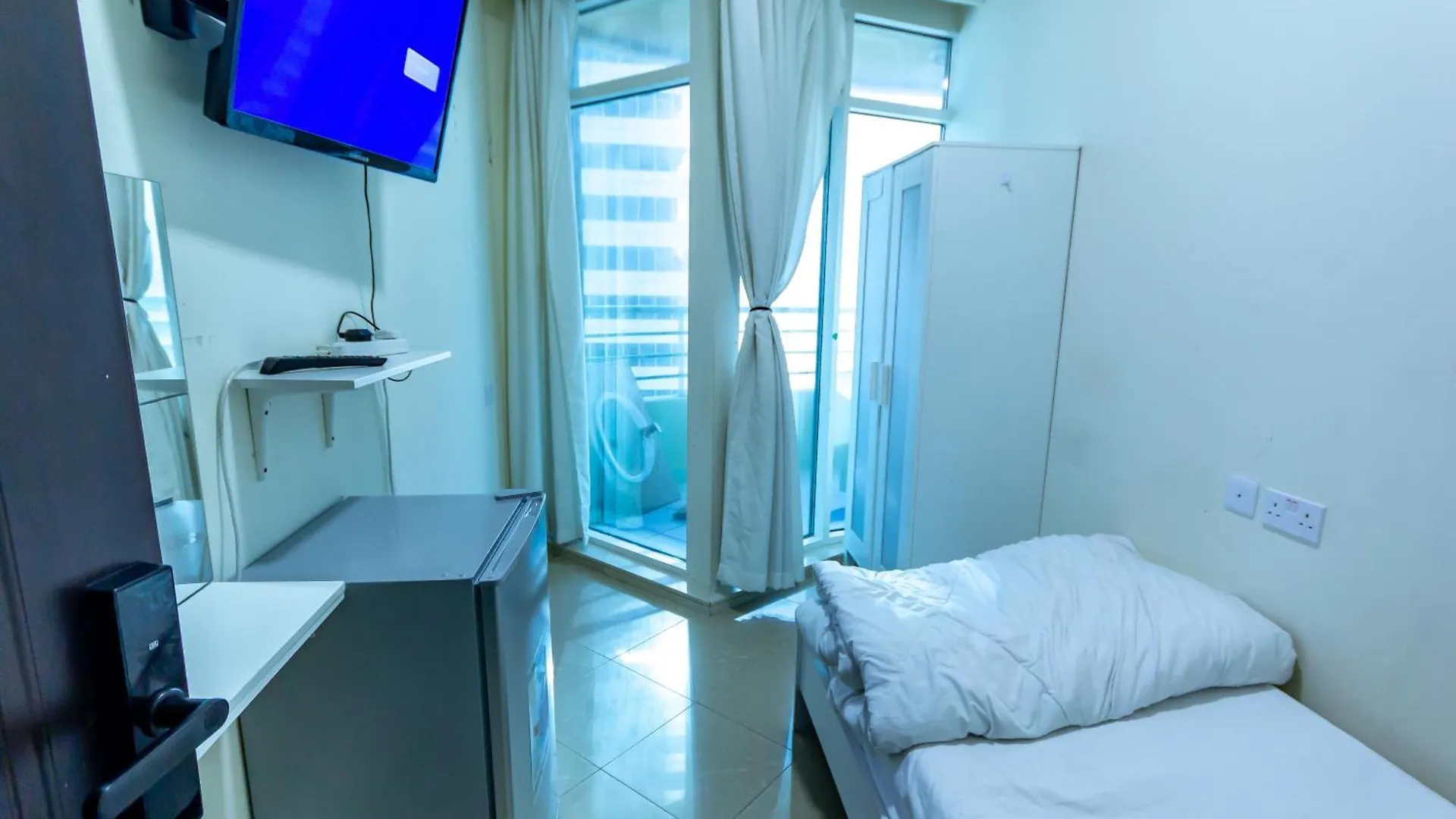 Nice Single Rooms For 