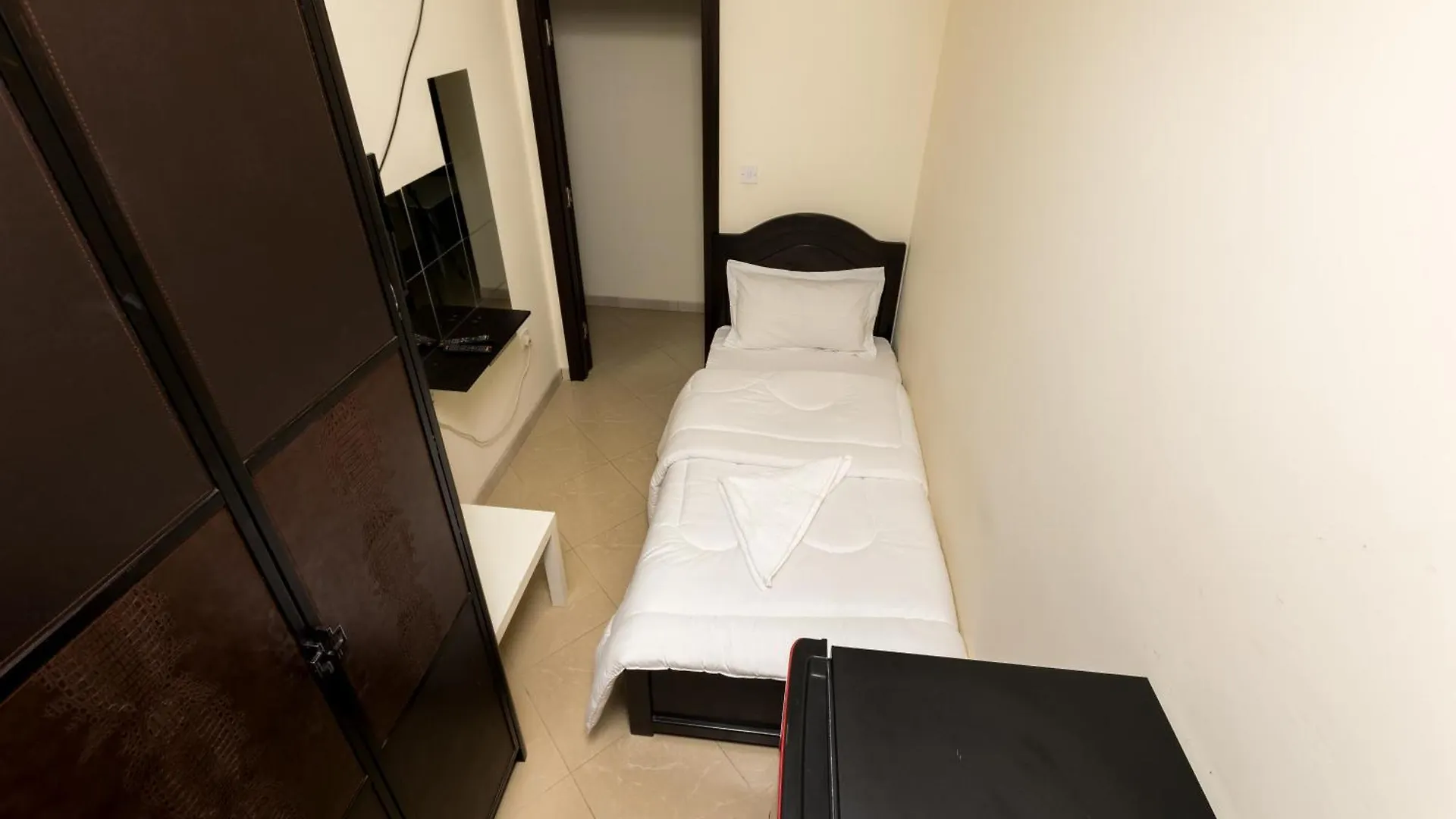 Nice Single Rooms For 