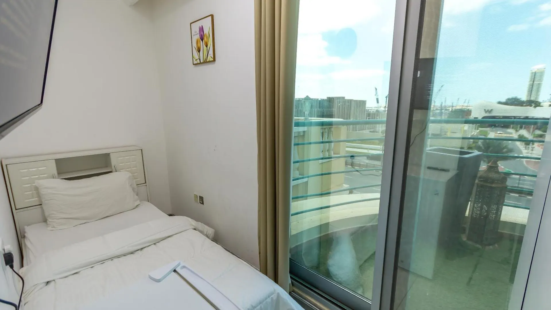 Nice Single Rooms For 